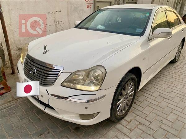تويوتا كراون 2004 للبيع في العراق -  بغداد
